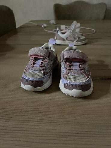 Krossovkalar, Ölçü: 21, Qız üçün