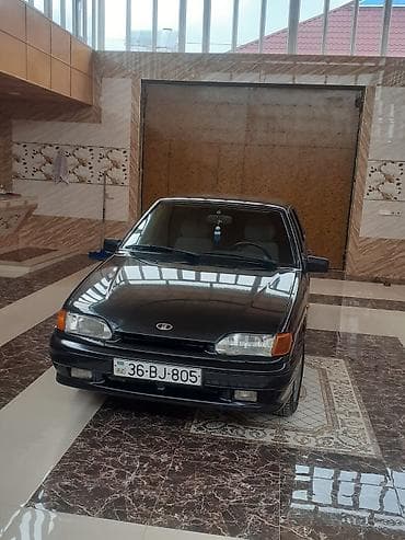 diskler teker: Lada Samara sedan - Kuzov: 4 qapılı sedan, qara rəng - Mühərrik — 2