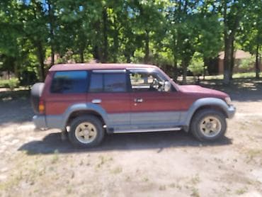 xac: Mitsubishi Pajero: 2.5 l | 1992 il 386000 km Universal — 5