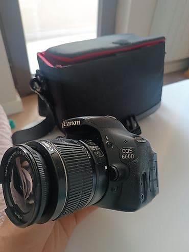 Canon EOS 600D DSLR fotoaparat + 18-55mm obyektiv və çanta Avto