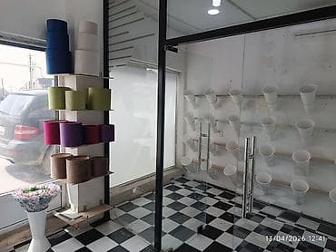 yas cadırı: Çiçək mağazası üçün tam təchizatlı vitrin və avadanlıq dəsti Hazır — 2