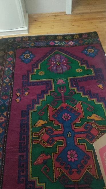 Rəngarəng əl naxışlı xalça - Üslub: ənənəvi Şərq/Qafqaz motivləri lalafo.az -da Rəngarəng əl naxışlı xalça - Üslub: ənənəvi Şərq/Qafqaz motivləri