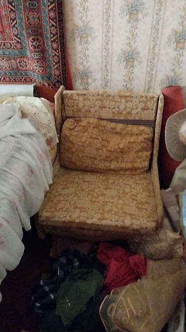 balka: Klassik tək nəfərlik kreslo - Parça: qızılı-bej rəngdə çiçək naxışlı — 2