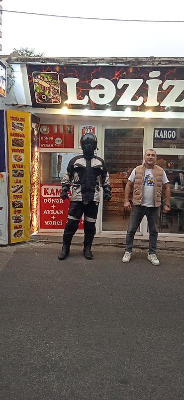 aile teleb olunur: Dönər və şaurma işini bilən 20 35 yaş arası bəy tələb olunur. maaş — 1