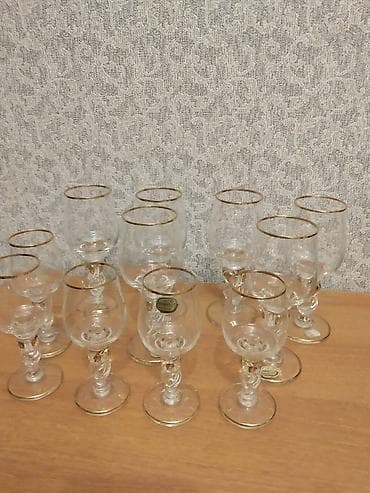 Qədəhlər, rəng - Qızılı, Şüşə