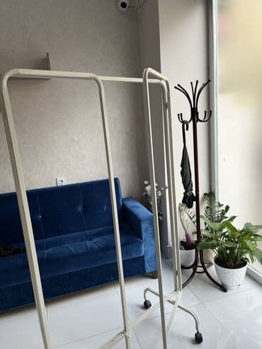 вешалки настенные в прихожую дорогие: 200 azn alınıb, 50 azn satılır Metaldan hazırlanmış mobil pərdə — 1