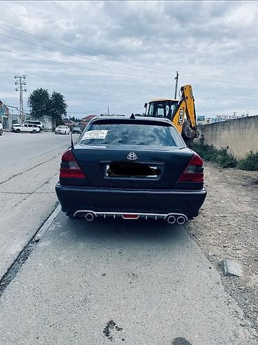 mersedes c klas: Mercedes-Benz 220: 2 l | 1995 il Sedan — 4