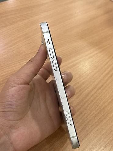 IPhone 12, Ağ, Qırıq — 5