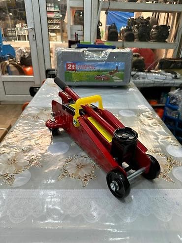 domkratlar: Danqrat 2 cüre geldi yeni geldi 2 tonluq qiymet sadece 52 man 1 həfdə — 6