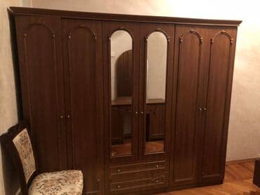 kirayə mənzillər 2022: Bayılda 163 nömrəli məktəbin yanında,4/2-si təmirli,2 otaqlı, Əşyaları — 8