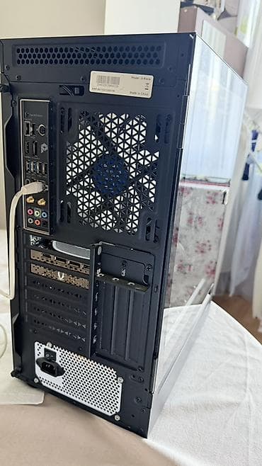 ucuz pc kasa: Güclü oyun və yaradıcılıq üçün yığılmış masaüstü PC - Korpus: Zalman — 4
