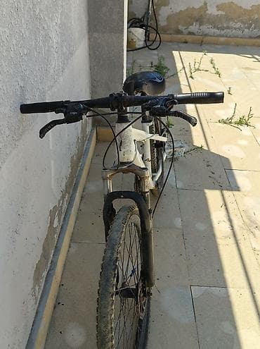 cube velo: Velosiped – dağ/trek tipli, 26" təkərli Xüsusiyyətlər: - Çərçivə — 4