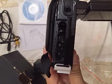 Sony rəqəmsal videokamera Xüsusiyyətlər: - 16 MP foto çəkmə imkanı - — 9