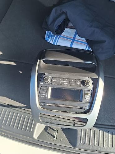 06 şiti: Kia Sorento 2013 üçün orijinal mərkəzi konsol paneli və fabriki — 3