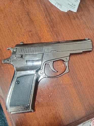 Oyuncaqlar: Məhsul: CZ 83 tipli tapança maketi (üzərində “CZ 83 CAL. 7.65 Browning — 2