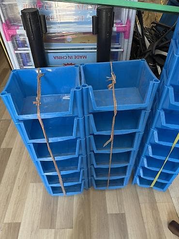 ucuz drel: Mavi rəngli plastik saxlama qutuları. Üst-üstə yığılan konstruksiyaya — 3