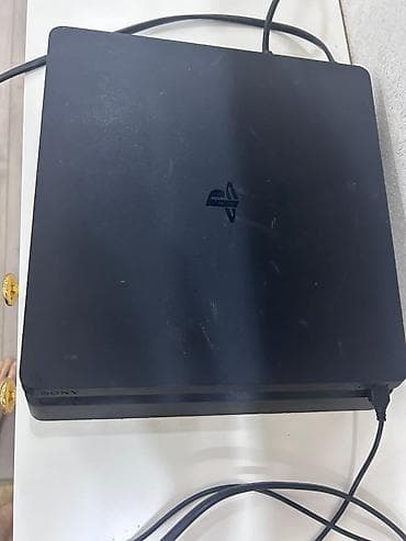 Məhsul: Sony PlayStation 4 (PS4) Slim oyun konsolu + 2 ədəd DualShock