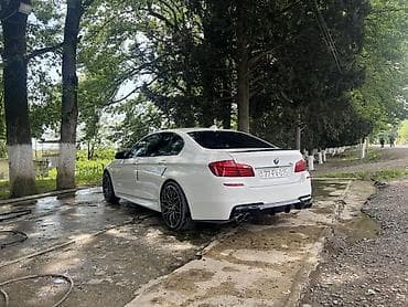 BMW 5 series: 3 l | 2012 il Sedan