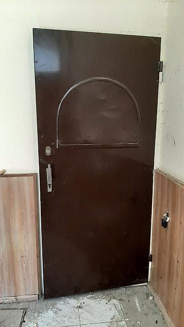 Dəmir qapı satılır,vaxtı ilə xarici pul satışı üçün düzəldilib 150 — 1