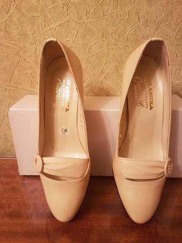 ● Qadın üçün ayaqqabı ● Təzə. Yuqoslaviya istehsalı. Təbii dəri lalafo.az -da ● Qadın üçün ayaqqabı ● Təzə. Yuqoslaviya istehsalı. Təbii dəri