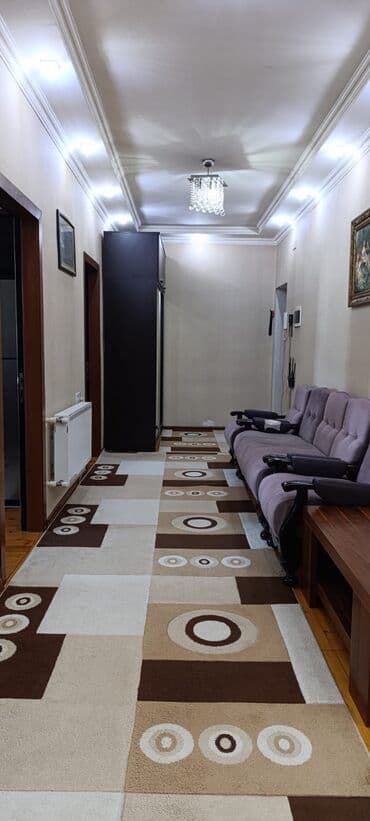 ehmedlide ev: Ev yerlewir ehmedli metrosu, xetai rayonunda. 11/11 e. Lift 10- cu — 13