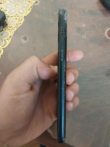 honor 9 d: Samsung Galaxy A3 2017, 16 GB, rəng - Qara, İki sim kartlı, Qırıq, Barmaq izi — 4