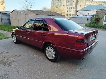 mercedes benz c class: Mercedes-Benz C-Class: 1.8 l | 1996 il Sedan — 5