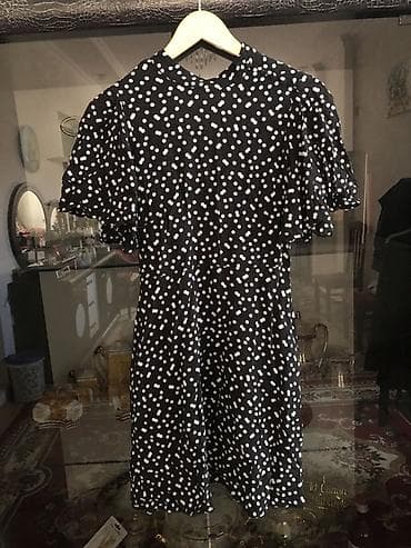 ZARA BASIC Z1975 kolleksiyasından qadın donu. - Rəng və naxış: qara