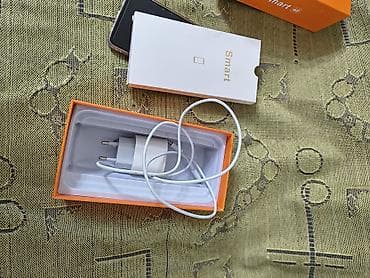 ucuz sade telefonlar: Infinix Zero 40, rəng - Qara, Sensor — 5