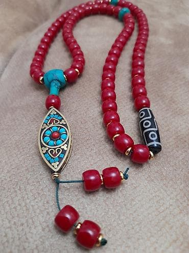 Şirə mərcan eleqant boyunbağı - Üzükvari iri şirə mərcan muncuqlar -