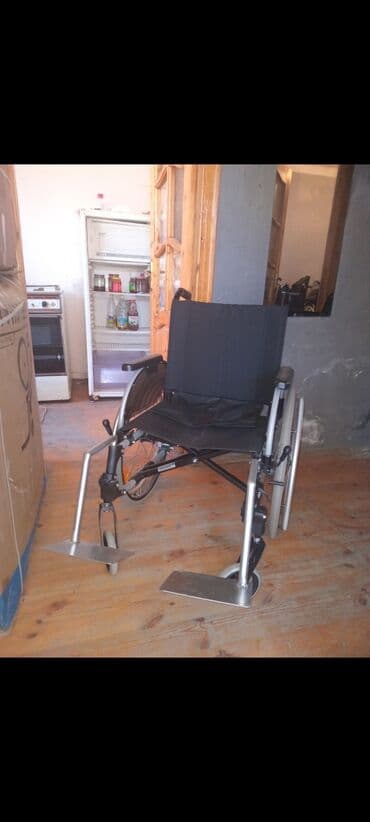 купить инвалидную коляску в баку: Göy rəngli, yüngül çəkili əlil arabası. Oturacaq və arxa hissəsi qara — 10