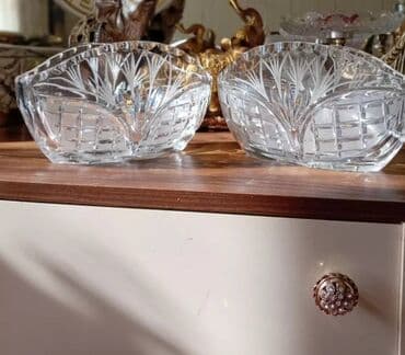 gül qabı: Vaza cütü 60 manata. Catdirilma Əcəmi — 1