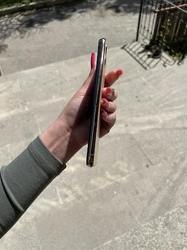 iphone 7 pilus: IPhone 11 Pro Max, 256 GB, Qızılı, Face ID — 4