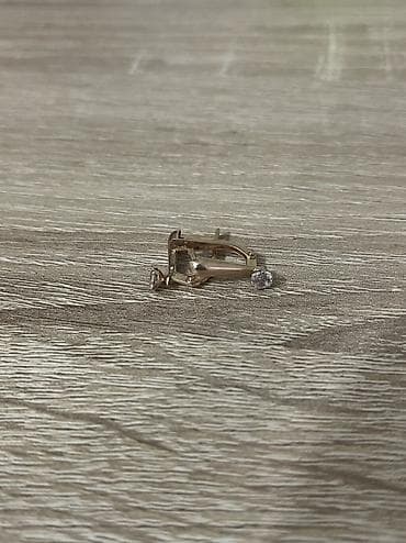 elektron saat oyrənmək: Sırğa, Sarı qızıl, 585 Əyar — 2