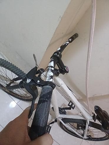 velosipedlər isma: Şəhər və off-road gəzintiləri üçün praktik velosiped - Rəng: ağ — 5