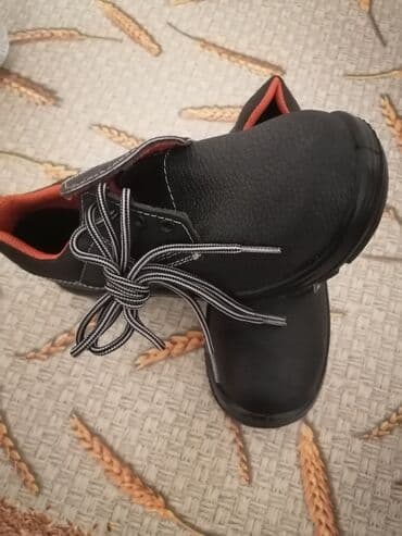 Türk ayaqqabısı, çox möhkəmdir, burun tərəfi bərklərdəndir, qardada lalafo.az -da Türk ayaqqabısı, çox möhkəmdir, burun tərəfi bərklərdəndir, qardada