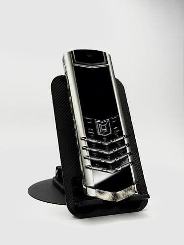 Vertu Signature Touch, Düyməli