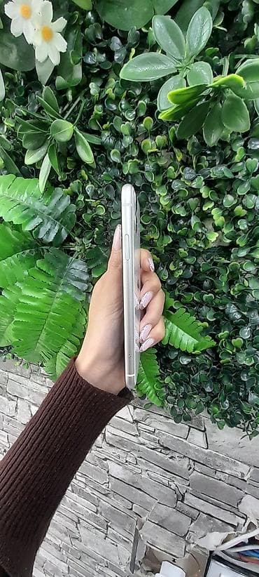 telfolar: IPhone 11, 64 GB, Ağ, Face ID — 2