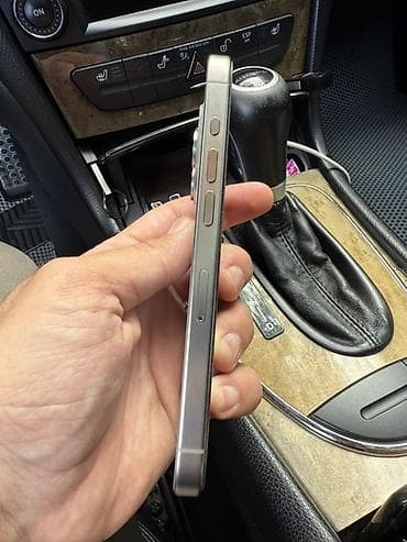 iphone 15 pro msx: IPhone 15 Pro, Natural Titanium, Face ID — 4
