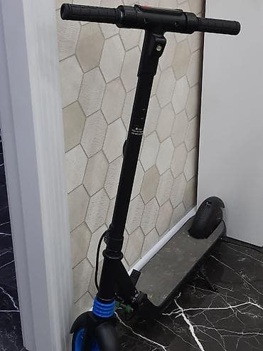 Скорость eco 5 км-ч D-10 км-ч S-15 км-ч, есть Bluetooth, без камерные — 4