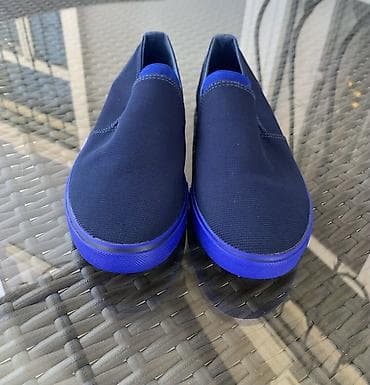 Kişi slip-on ayaqqabıları. - Rəng: tünd göy üst, parlaq