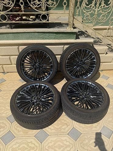 Hyundai üçün orijinal disklər və şinlər komplekti 3 ayın diski