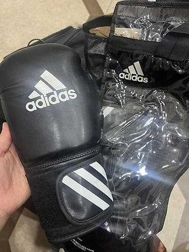 bas gitara: Original Adidas boks əlcəkləri - Rəng: qara, ağ loqo və üç zolaq — 1