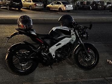 motosiklet icarə: Bajaj - Pulsar RS200, 200 sm3, 2024 il, 32000 km — 1