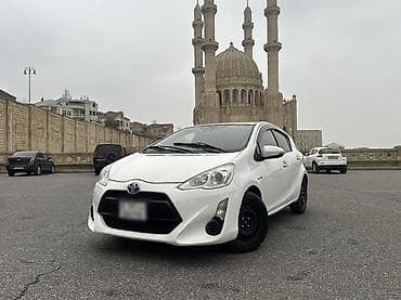 Toyota Aqua qalmaq şərti ilə icarəyə verilir Buraxlış kartı var və — 1