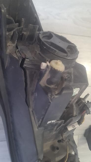 zaplar: Original Chevrolet trax-in ön sağ işıq, şüşəsi sınıq, 2 yerdən payka — 2