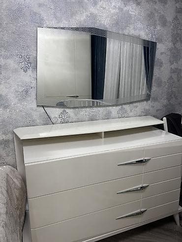 ikinci el komod: Ağ rəngdə yataq otağı üçün dolab dəsti - Geniş 2 qapılı qarderob — 4