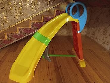 Uşaq üçün plastik slayd - Parlaq rənglər: sarı eniş səthi, narıncı