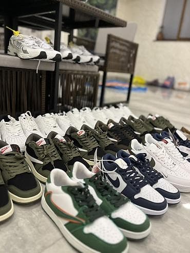 Krossovka kolleksiyası – kişi/uniseks modelləri Məhsul təsviri: -