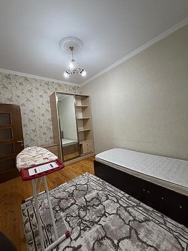 dernegul: 3 otaqlı, işıqlı mənzil. Planlama: geniş zal, 2 yataq otağı, ayrıca — 9